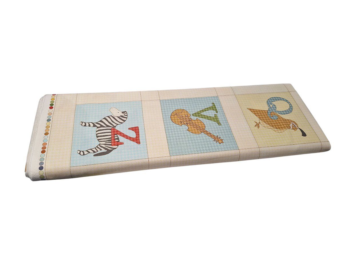panel de patchwork, del la colección ABC de Benartex, disponible en la tienda on line hilarfino.es