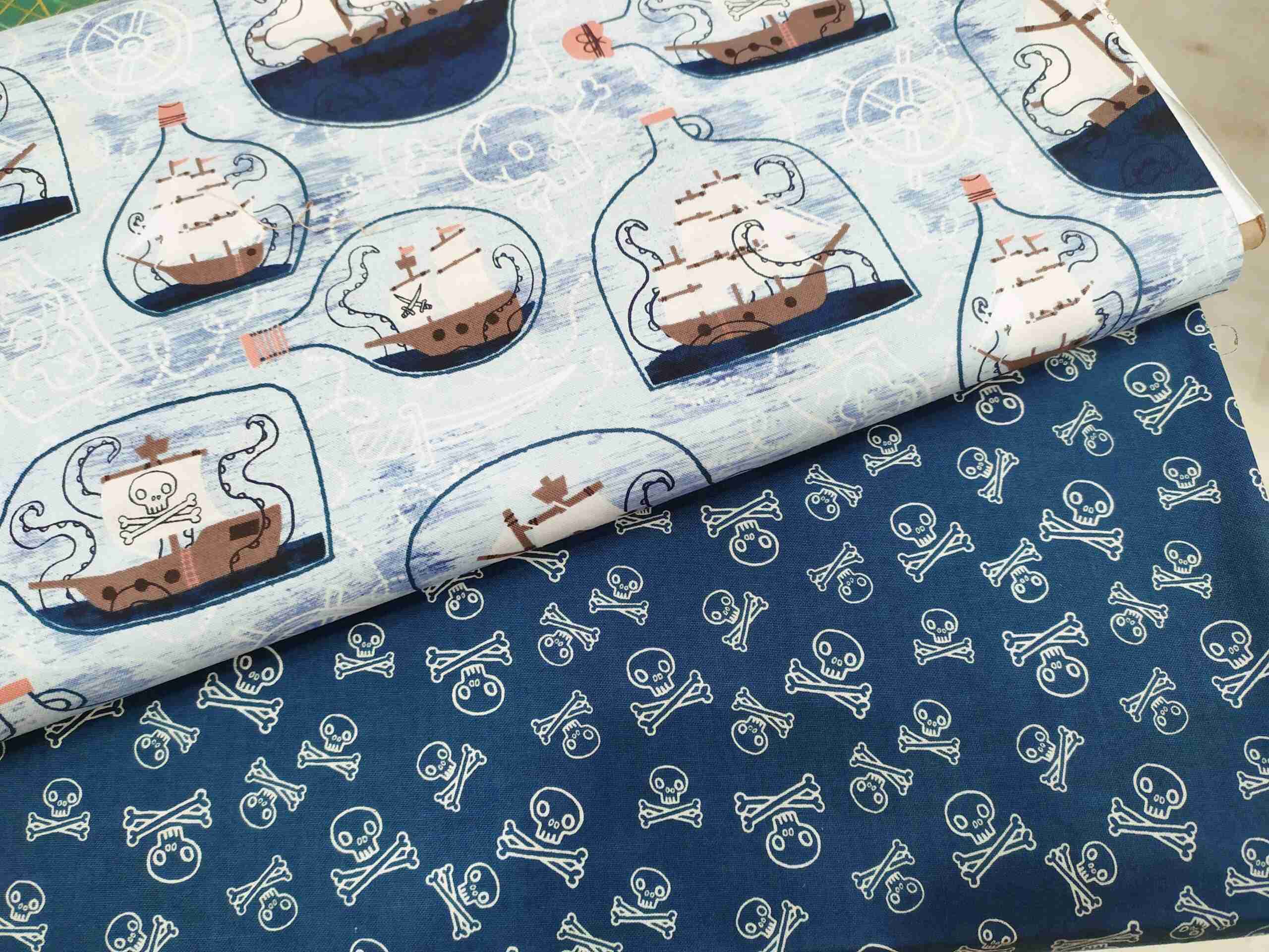 Tela Calaveras Piratas - Imagen 2