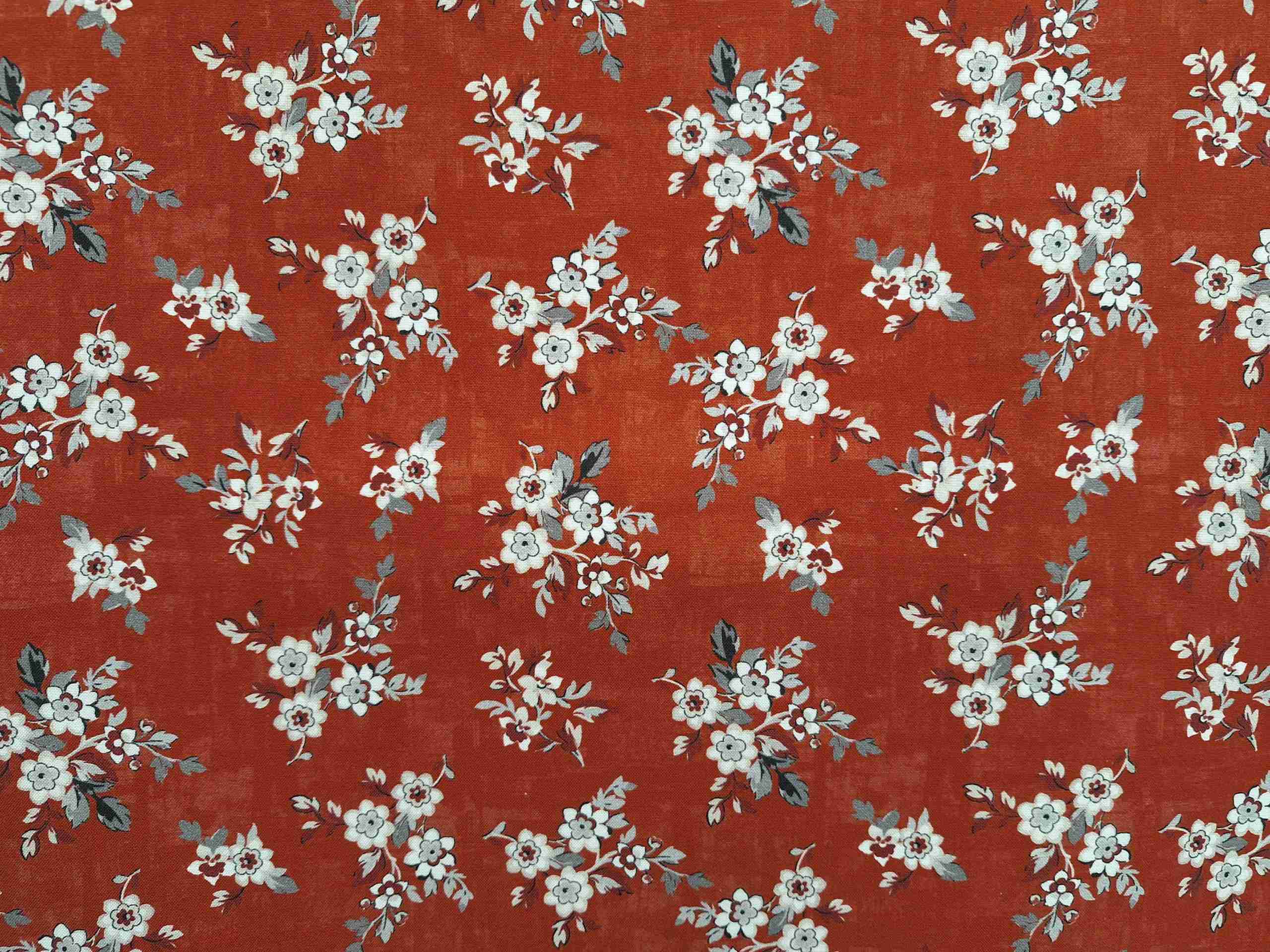 Tela Flores Ruby Roja