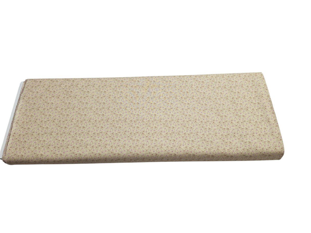 Tela de patchwork de algodón en tono beige con estampado floral pequeño en rojo y verde