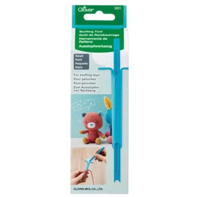 Utensilio aplicador pequeño Clover referencia 3221 de dos piezas con jeringuilla de apertura y varilla empujadora para introducir floca en muñecos